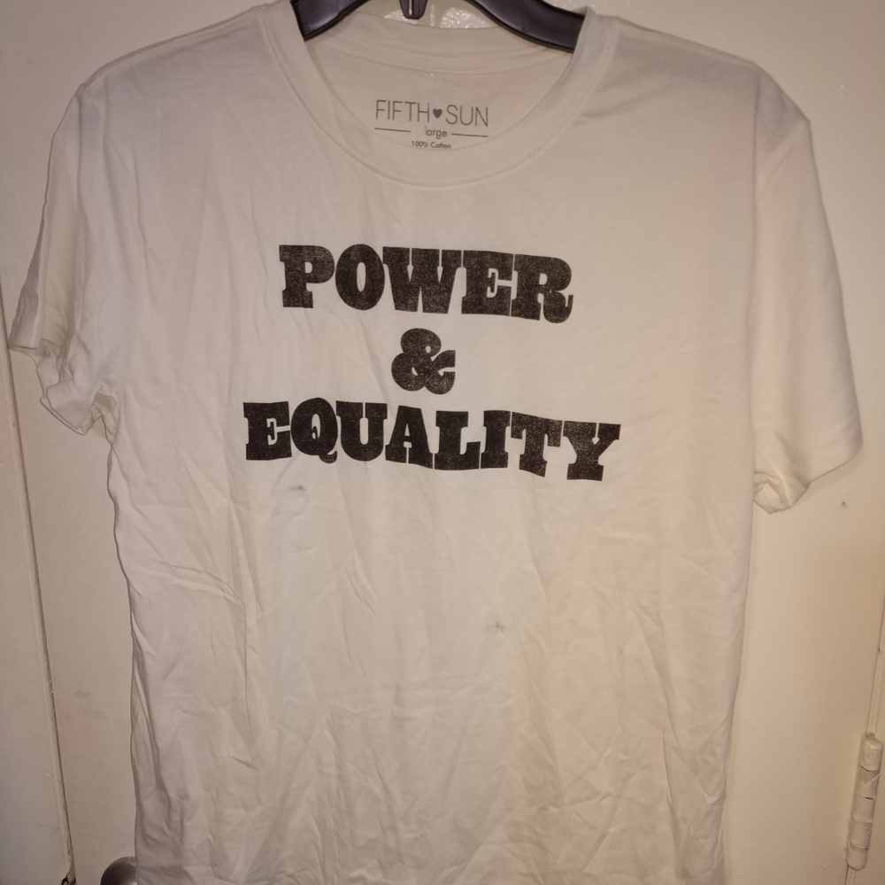 NWT! Women's tee Sz Large